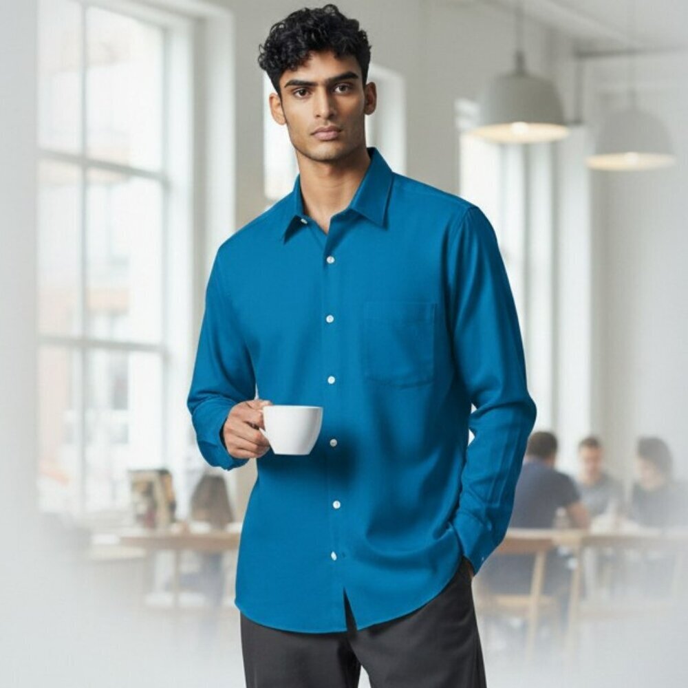 Croft & Barrow Mens Mediium Blue Classic Fit Long Sleeve Pocket Button Up Shirt